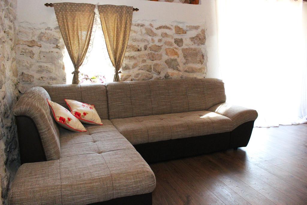 Holiday Home Cvita Lozovac Exterior photo